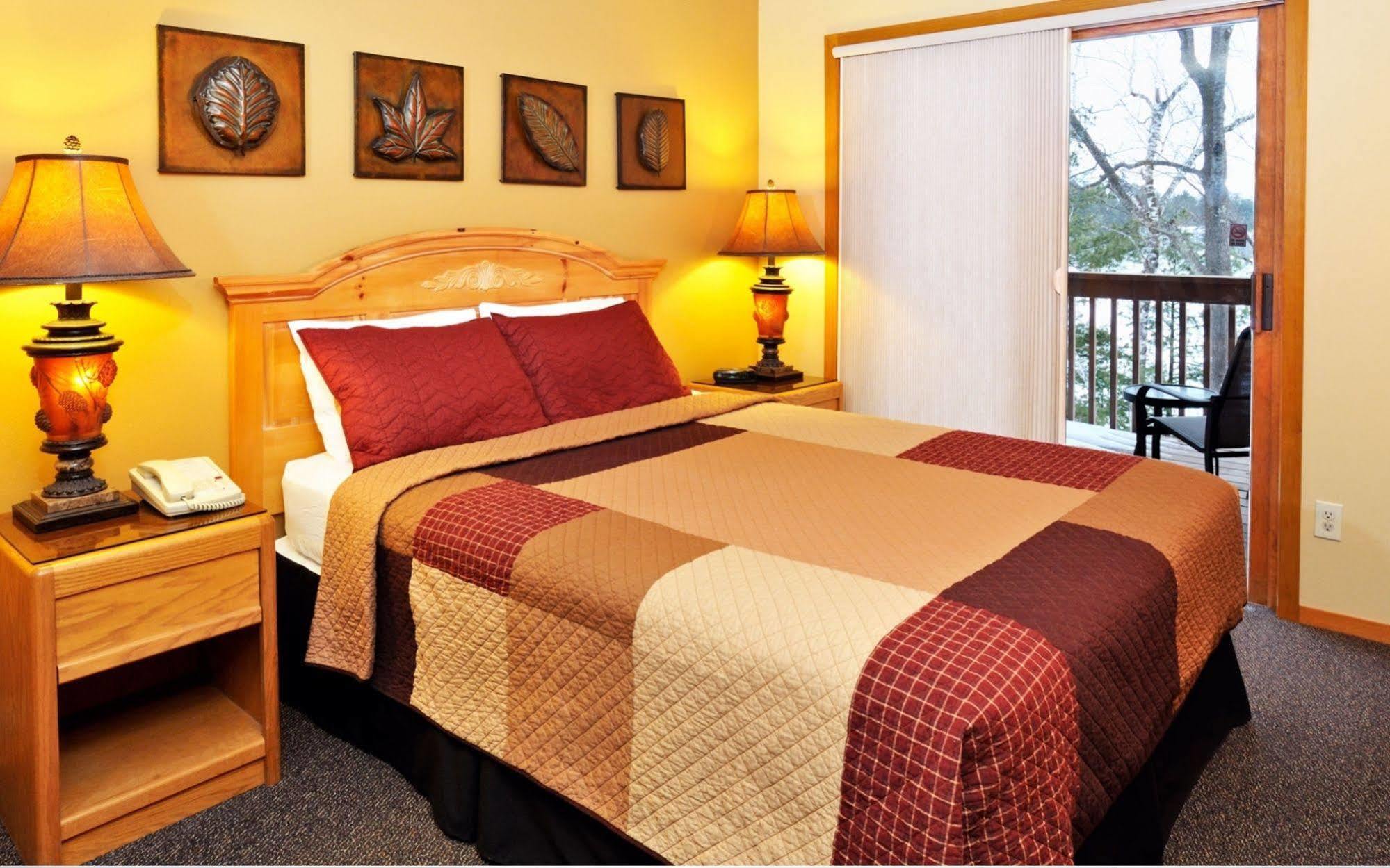 The Pointe Hotel And Suites مينوكوا المظهر الخارجي الصورة
